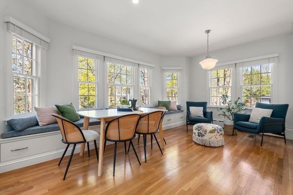 Dining room, Interior, Living room, Pendant Lights, Recessed Lighting, Wood Texture Flooring