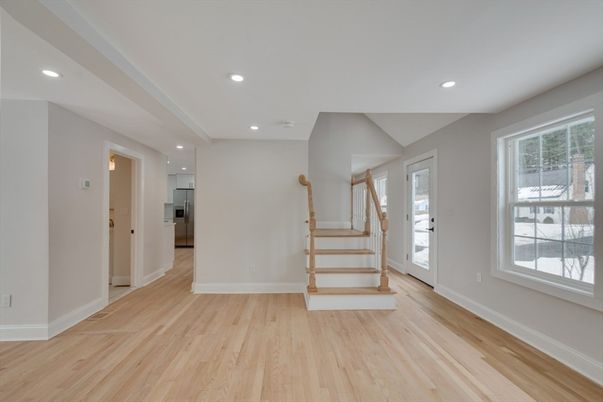 Empty room, Interior, Recessed Lighting, Wood Texture Flooring