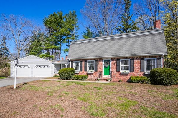 Detached Garage, Exterior, Facade, Brick Facade, Cape Cod