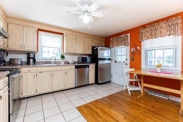 Interior, Kitchen, Stainless Steel Appliances, Wood Texture Flooring