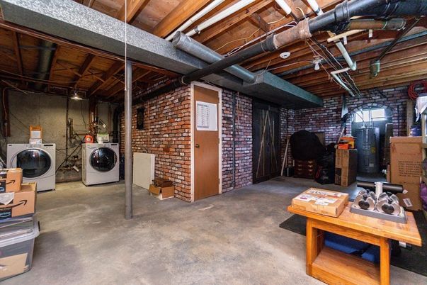 Interior, Stone Walls, Washer, Wooden Beams