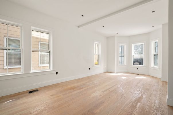 Empty room, Interior, Recessed Lighting, Wood Texture Flooring