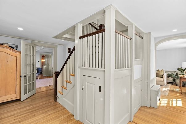 Interior, Recessed Lighting, Wood Texture Flooring