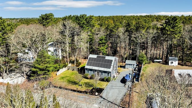 Exterior, Drone