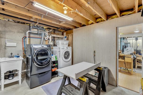 Interior, Washer, Wooden Beams, Wooden Ceilings, Wood Texture Flooring