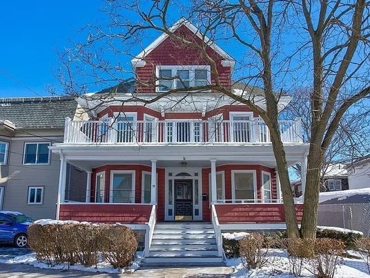 Exterior, Facade, Queen Anne Victorian