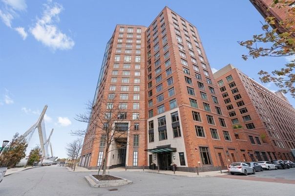 Exterior, Facade, Condo Building