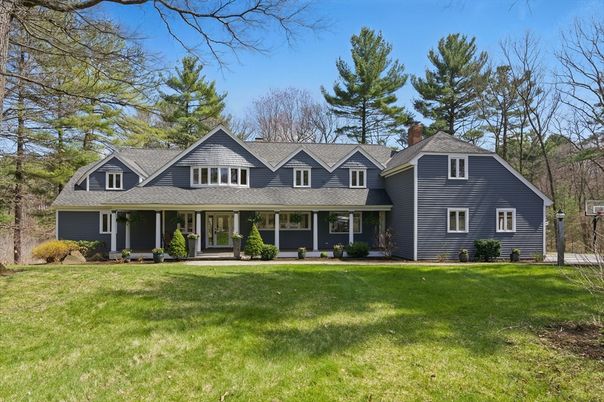 Backyard, Exterior, Facade, Farmhouse