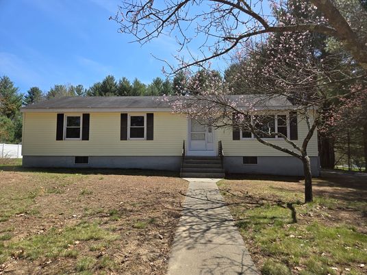 Exterior, Facade, Cape Cod