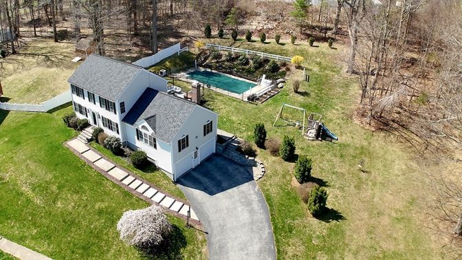 Exterior, Drone