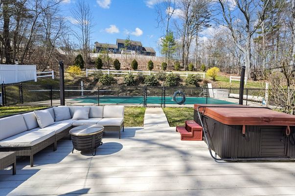 Exterior, Hot Tub