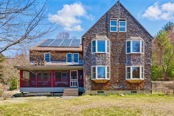 Exterior, Facade, Solar Panels, Brick Traditional