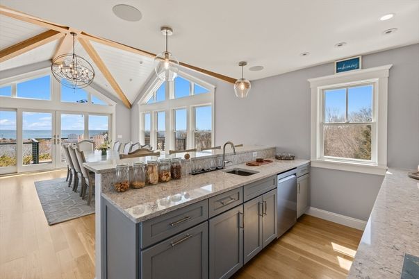 Chandelier, Dining room, Interior, Kitchen, Pendant Lights, Recessed Lighting, Water, Wood Texture Flooring