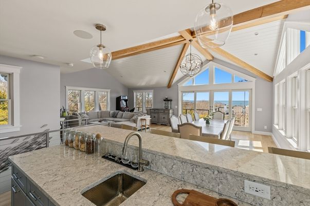 Chandelier, Dining room, Interior, Kitchen, Living room, Pendant Lights, Water, Wooden Beams