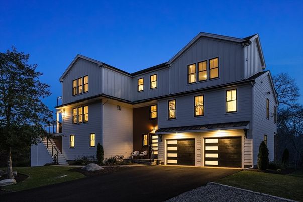 Attached, Exterior, Facade, Farmhouse