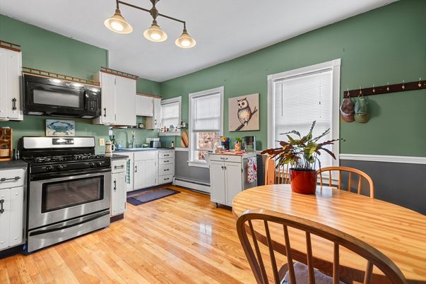 Dining room, Interior, Kitchen, Stainless Steel Appliances, Wood Texture Flooring
