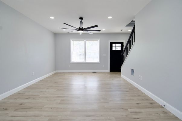 Empty room, Interior, Recessed Lighting, Wood Texture Flooring