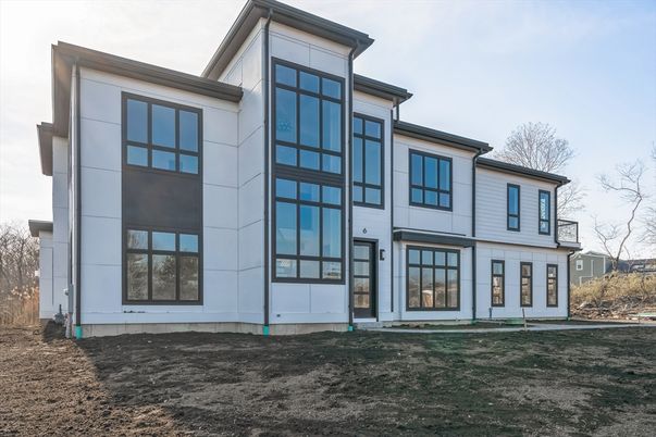 Exterior, Facade, Modern