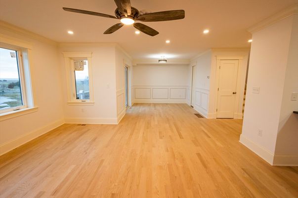 Empty room, Interior, Recessed Lighting, Wood Texture Flooring