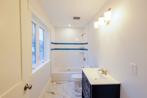 Bathroom, Interior, Marble, Recessed Lighting