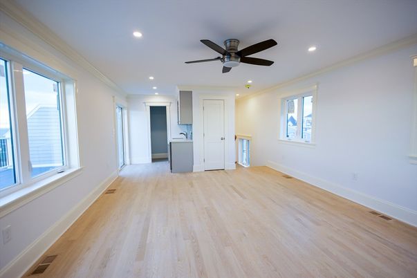 Empty room, Interior, Recessed Lighting, Wood Texture Flooring