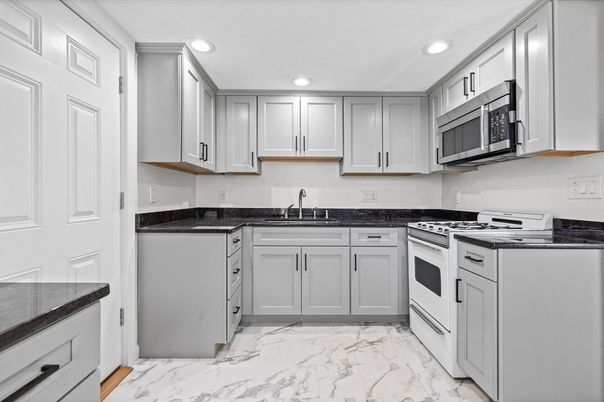 Interior, Kitchen, Marble, Recessed Lighting