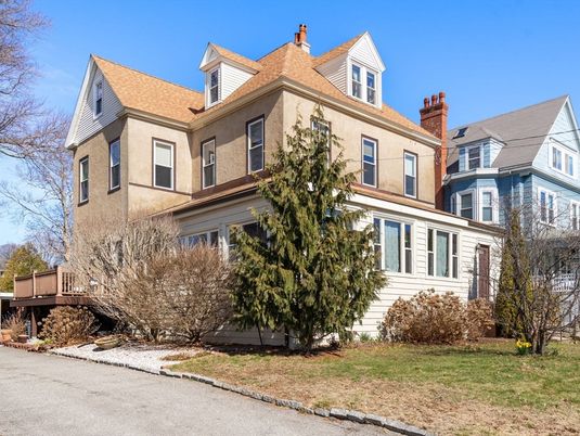 Exterior, Facade, Cape Cod