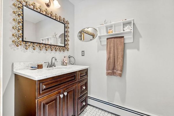 Bathroom, Dual Sink Vanities, Interior