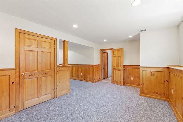 Empty room, Interior, Recessed Lighting