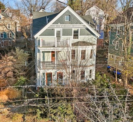Exterior, Facade, Queen Anne Victorian