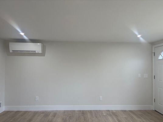 Empty room, Interior, Recessed Lighting, Wood Texture Flooring
