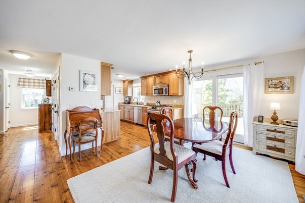 Chandelier, Dining room, Interior, Kitchen, Wood Texture Flooring