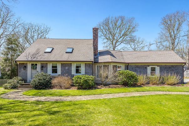 Exterior, Facade, Cape Cod
