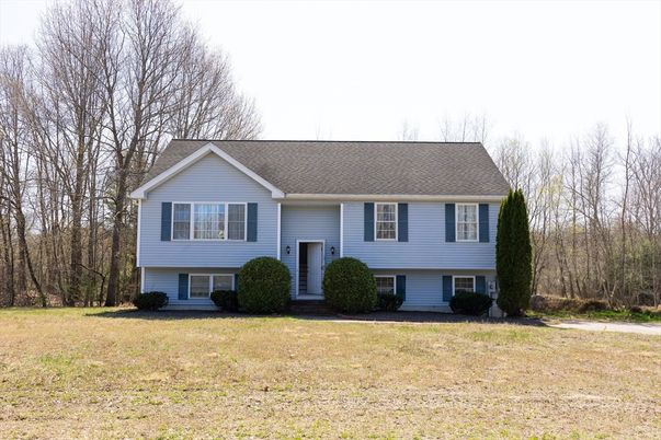 Backyard, Exterior, Facade, Raised Ranch