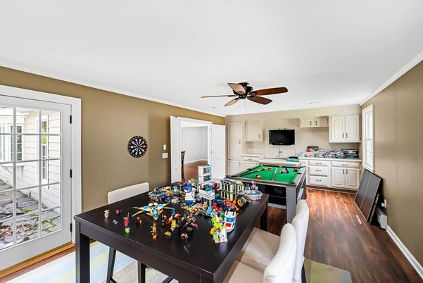 Billiard Table, Game Room, Interior, Kitchen, Wood Texture Flooring