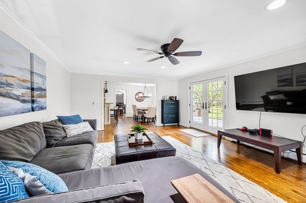 Dining room, Interior, Living room, Recessed Lighting, Wood Texture Flooring