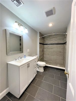 Bathroom, Interior, Recessed Lighting