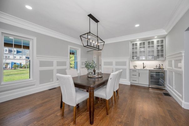 Dining room, Interior, Kitchen, Pendant Lights, Recessed Lighting, Wood Texture Flooring