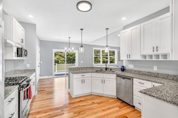Interior, Kitchen, Pendant Lights, Recessed Lighting, Wood Texture Flooring