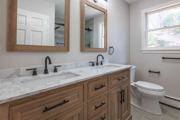 Bathroom, Dual Sink Vanities, Interior