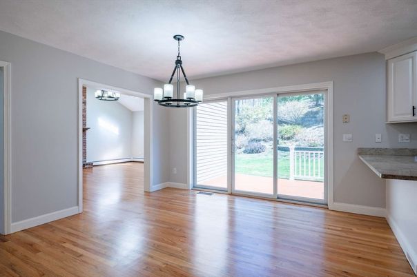 Chandelier, Empty room, Interior, Pendant Lights, Wood Texture Flooring