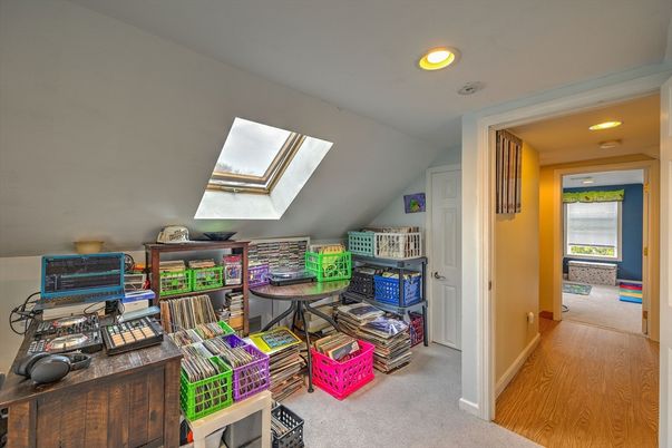 Interior, Recessed Lighting, Wood Texture Flooring