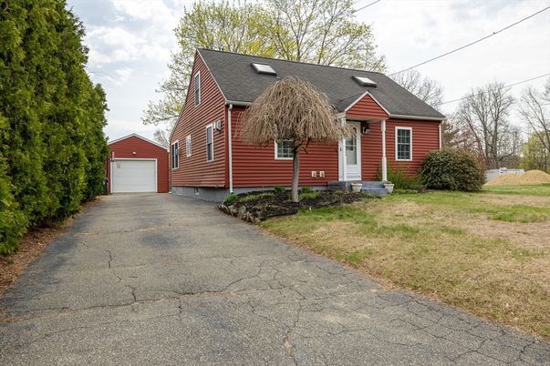 Backyard, Detached Garage, Exterior