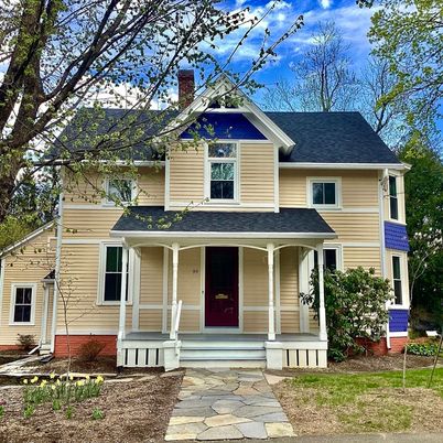 Exterior, Facade, Queen Anne Victorian