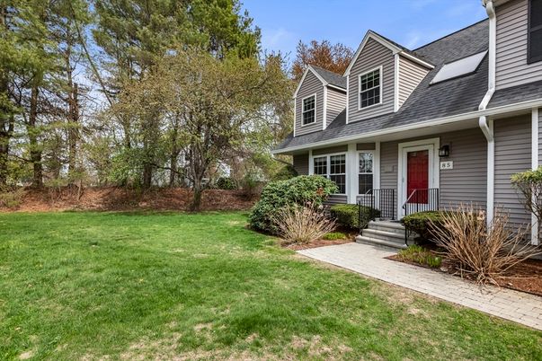 Backyard, Exterior, Facade, Cape Cod