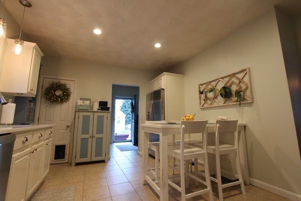 Dining room, Interior, Kitchen, Pendant Lights, Recessed Lighting