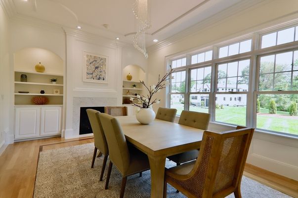 Chandelier, Dining room, Fireplace, Interior, Recessed Lighting, Wood Texture Flooring