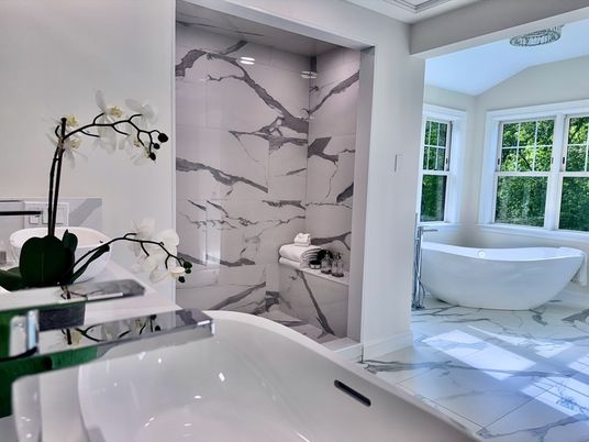 Bathroom, Free Standing Baths, Interior, Marble, Marble Walls