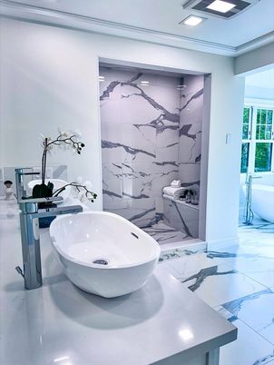 Bathroom, Free Standing Baths, Interior, Marble, Marble Walls, Recessed Lighting