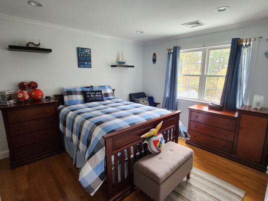 Bedroom, Interior, Recessed Lighting, Wood Texture Flooring